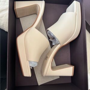Jeffrey Campbell Dress-Code sandals in Cream